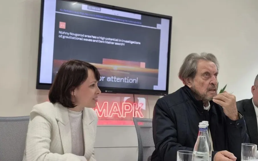 Дмитрий Старостин и Эррол Маск возложили цветы к Вечному огню в Нижегородском кремле